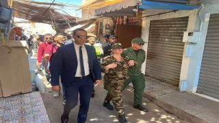 وجدة:السلطات المحلية تواصل جهود تحرير الملك العمومي وتنظيم الأنشطة التجارية”