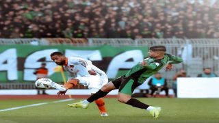 نهضة بركان يتأهل لنهائي كأس الكونفدرالية الإفريقية رغم خسارته بهدف نظيف أمام النادي القسنطيني مستغلا فوزه الكاسح ذهابا