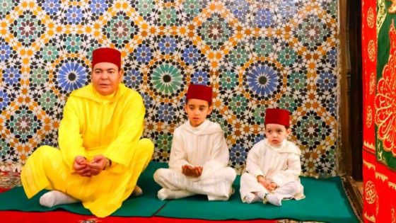 الأمير مولاي رشيد يزور ضريح المولى إدريس الأزهر بمناسبة حفل ختان الاميرين مولاي أحمد وعبد السلام