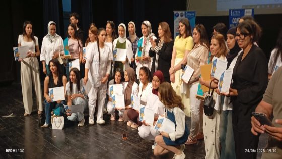 طلبة معهد IPFOPS بمكناس يتألقون في مسابقة “أفضل مشاريع القسم”و الممرضات القابلات يحصدن المركز الأول.