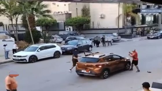 آمن فاس يتفاعل مع فيديو اعتداء شخصين على مواطن بالضرب والجرج داخل سيارته.