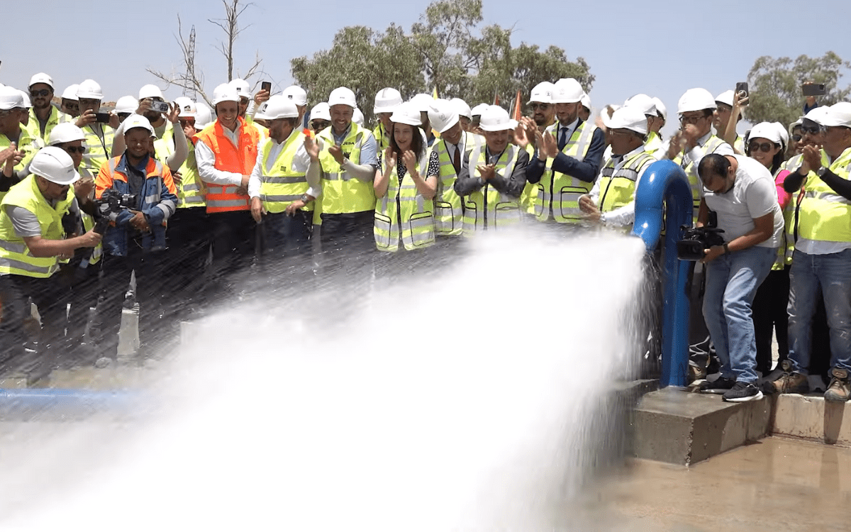 المكتب الشريف للفوسفاط (OCP) يطلق أنبوب نقل المياه المحلاة بين مدينتي الجرف الأصفر وخريبكة