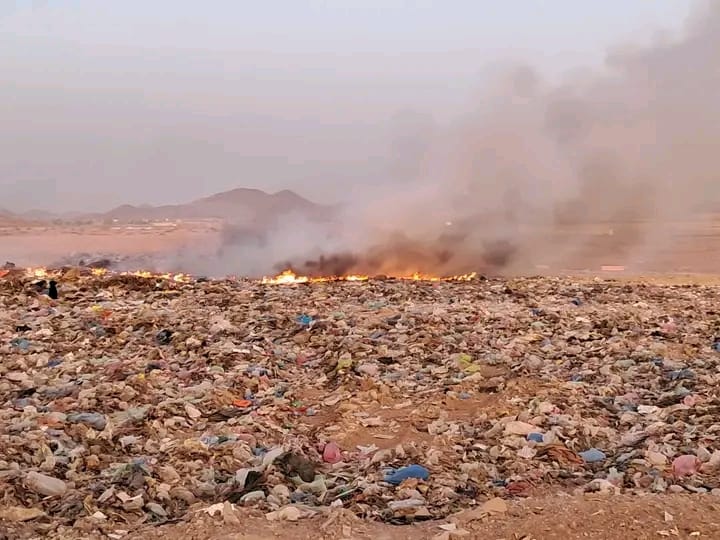 حريق متعمد بمطرح قلعة السراغنة.. استنفار أمني وبيئي.