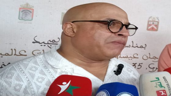 مكناس :الفنان أمير على يشعل المنصة الدولية بساحة الهديم التاريخية.