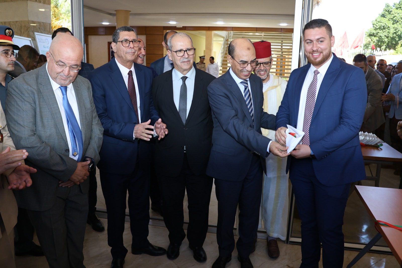 تازة …تسليم مفاتيح(28) سيارة للنقل المدرسي لفائدة 19 جماعة ترابية