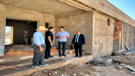 رئيس جهة الشرق يقوم بزيارة تفقدية للاطلاع على مرافق رياضية قيد الإنجاز بوجدة