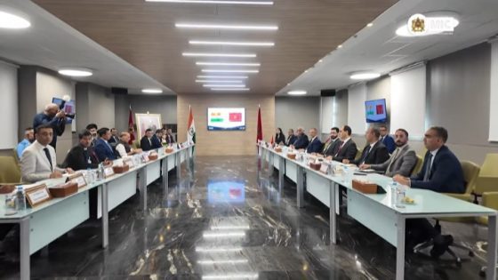 وزير الصناعة والتجارة يعقد اجتماعا رفيع المستوى مع وزير الدفاع الهندي