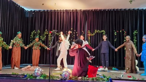 فعاليات مهرجان المدارس..مسرحيتان تتوجان في المهرجان الجهوي الثالث للمسرح المدرسي بإفران
