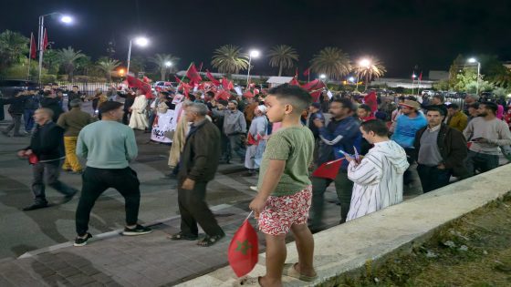 سكان تاونات يخرجون في مسيرات شعبية حاشدة للتعبير عن فرحتهم بالقرار الأممي حول دعم الحكم الذاتي