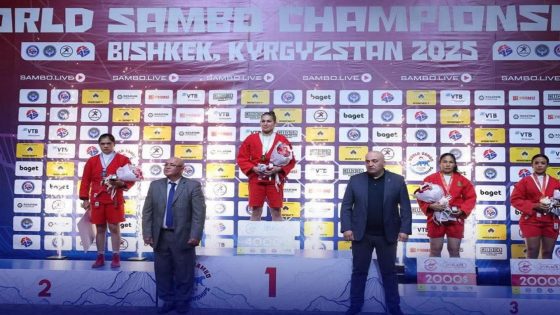 البطلة المغربية سناء مندر تتوج بالميدالية البرونزية في بطولة العالم للسامبو 2025