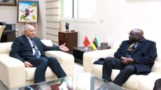 وزير التربية يستقبل وزير الشباب والرياضة بجمهورية الموزمبيق والوفد المرافق له.