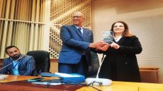 مكناس:باحثون وخبراء بالصحة يجمعون بمكناس على أن تثمين الموارد البشرية مفتاح إصلاح المنظومة الصحية.