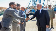 وزير التجهيز يقوم بزيارة لميناء بوجدور