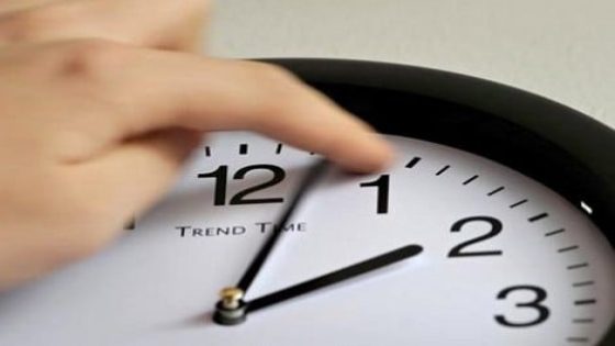 رمضان الأبرك..موعد الرجوع إلى الساعة القانونية للمملكة “GMT”