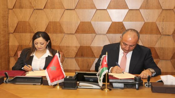 التوقيع على اتفاقية توأمة وتعاون بين مدينتي الرباط وعمان