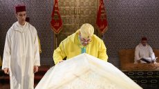 أمير المؤمنين يترحم على روح جلالة المغفور له الملك محمد الخامس