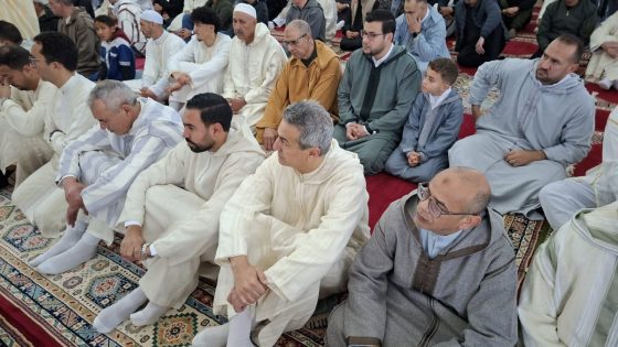 الحسيمة تحتفي بعيد الفطر في أجواء إيمانية بمسجد محمد السادس.