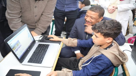 عامل إقليم تاونات يشرف على إطلاق مشروع “قافلة البرمجة للجميع”