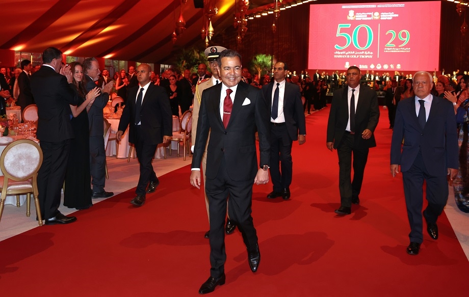 الأمير مولاي رشيد يترأس حفل عشاء أقامه جلالة الملك بمناسبة الدورة الـ 50 لجائزة الحسن الثاني للغولف 11 vis 0522202623003833