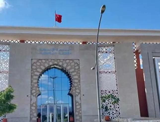 التشهير ممنوع ومعاقب عليه، وكيل الملك بخنيفرة يطيح بمشهر قام بمشاركة محتوى الكتروني لغيره يسيء الى صحفي مشهور وطنيا 11 FB IMG 1780399200097