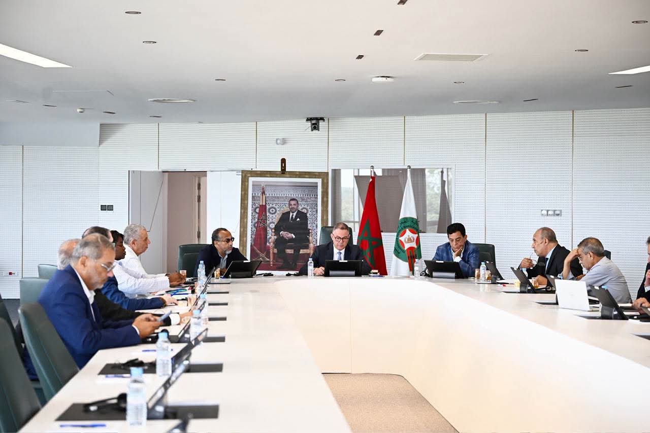 إصلاحات جديدة تقود الكرة المغربية.. الجامعة تفتح مرحلة إعادة هيكلة البطولة وتراهن على الحكامة والشباب 12 FB IMG 1784314404223