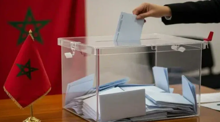طنجة.. النيابة العامة تفتح بحثاً قضائياً بشأن فيديو لصندوق زجاجي وأغلفة بيضاء 12 زجاجي
